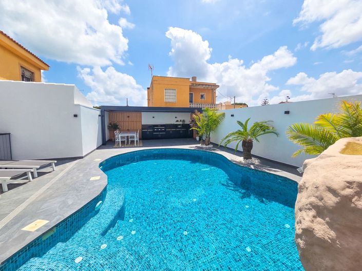 Image No.36-5 Bed House for sale