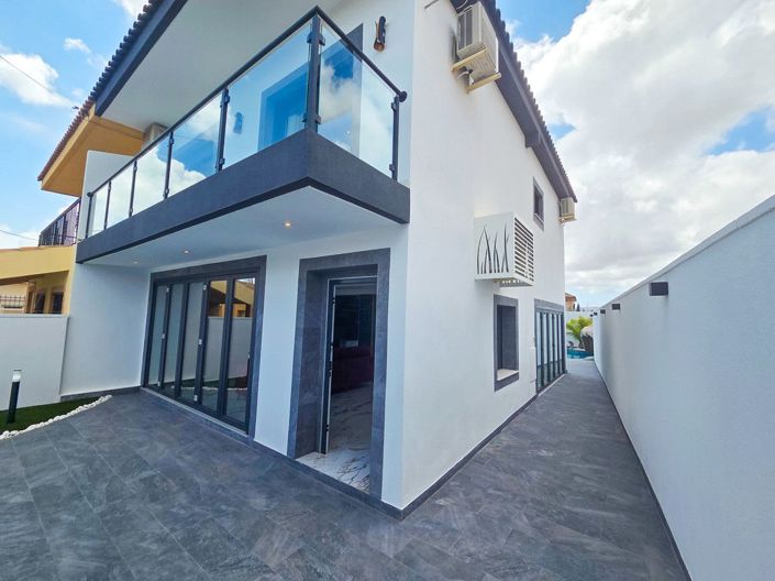 Image No.45-5 Bed House for sale