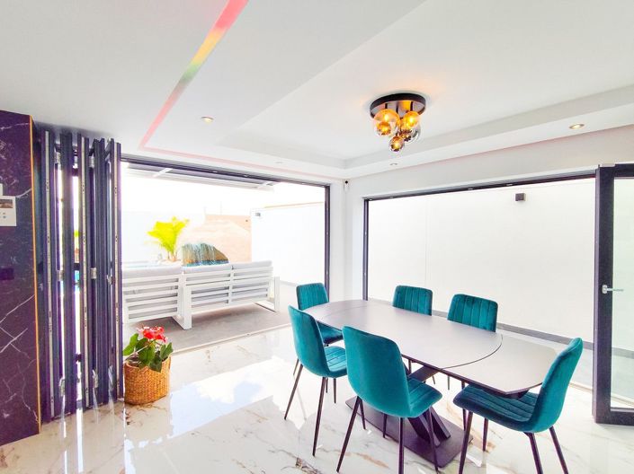 Image No.9-5 Bed House for sale