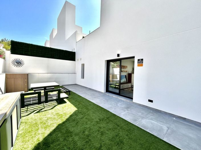 Image No.33-2 Bed Villa for sale