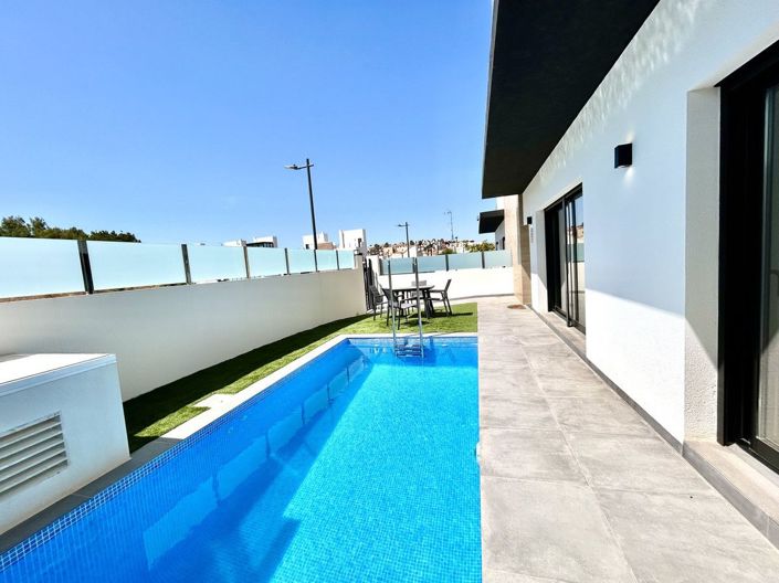 Image No.38-2 Bed Villa for sale