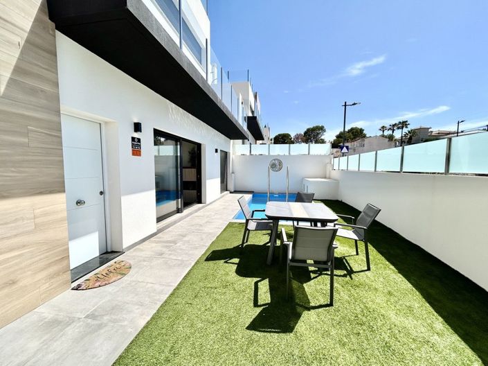 Image No.39-2 Bed Villa for sale