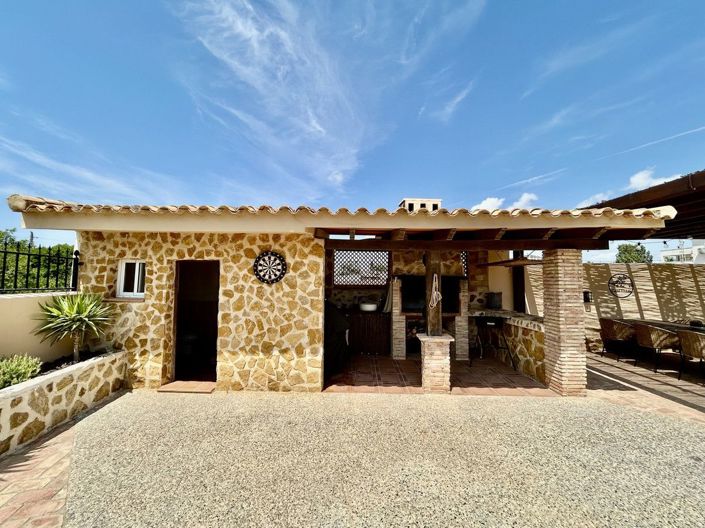 Image No.42-5 Bed Villa for sale