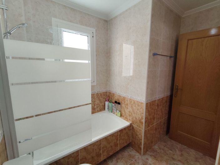 Image No.18-2 Bed Apartment for sale