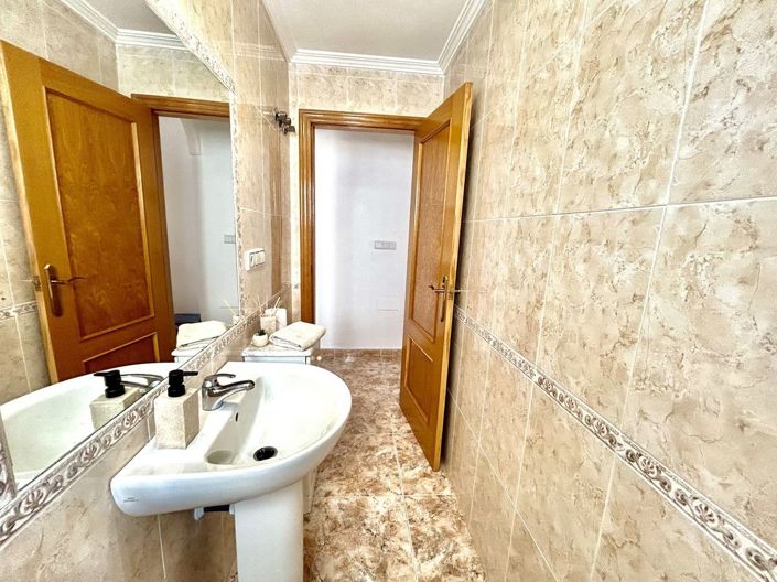 Image No.21-2 Bed Apartment for sale