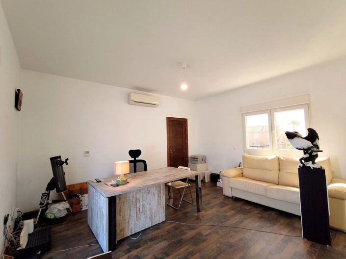 Image No.28-4 Bed Villa for sale