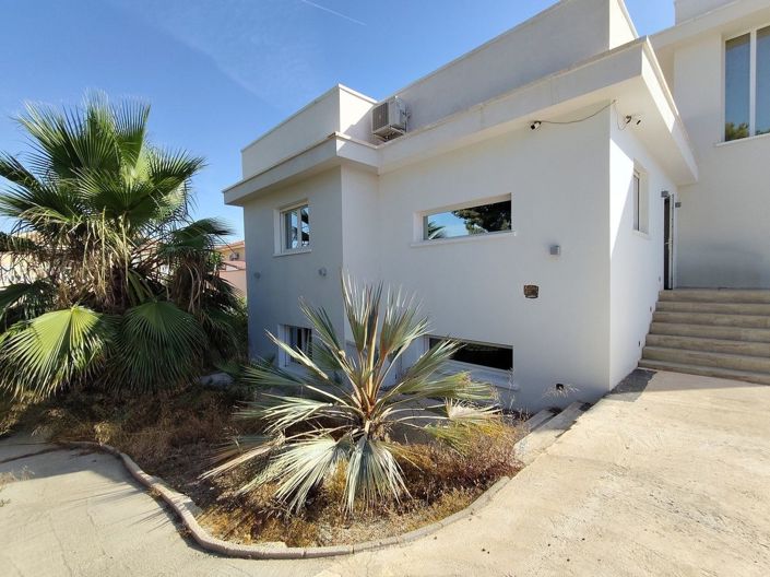 Image No.36-4 Bed Villa for sale