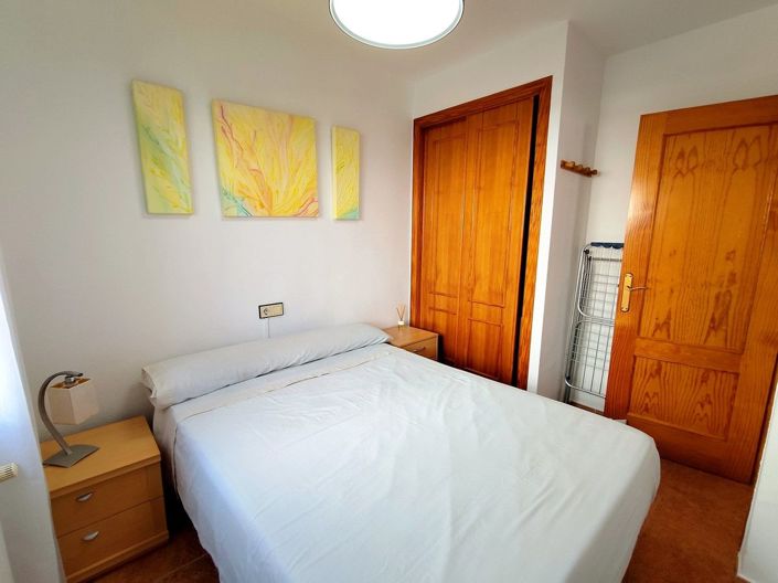 Image No.10-6 Bed House for sale