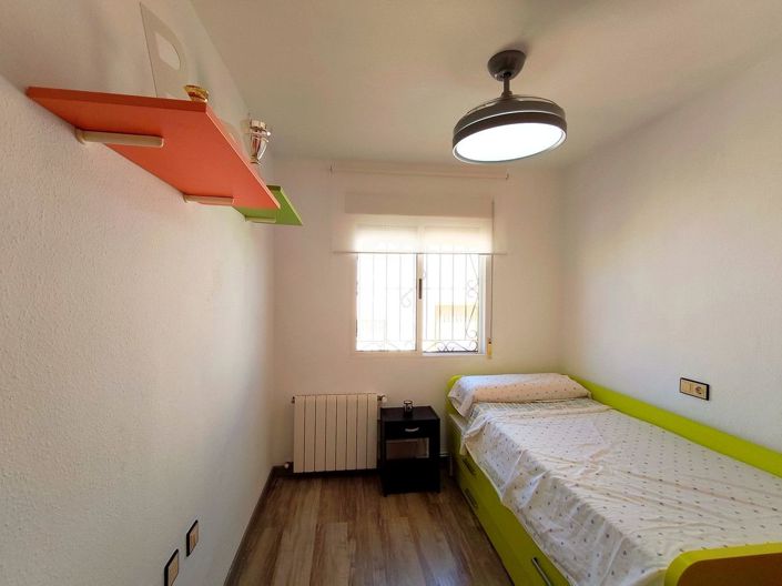 Image No.21-6 Bed House for sale
