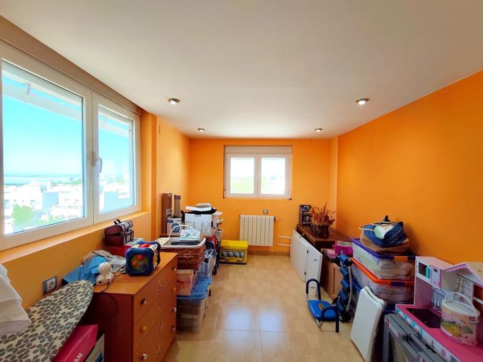 Image No.25-6 Bed House for sale