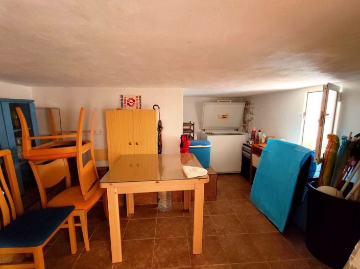 Image No.32-6 Bed House for sale