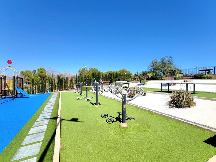 Image No.37-6 Bed House for sale