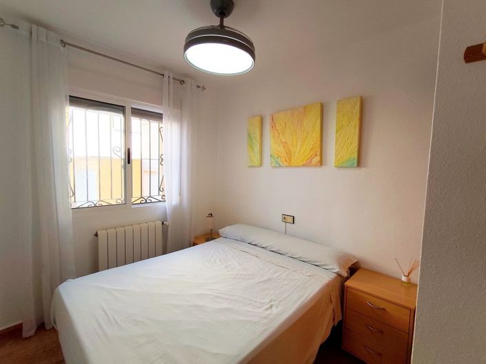 Image No.9-6 Bed House for sale