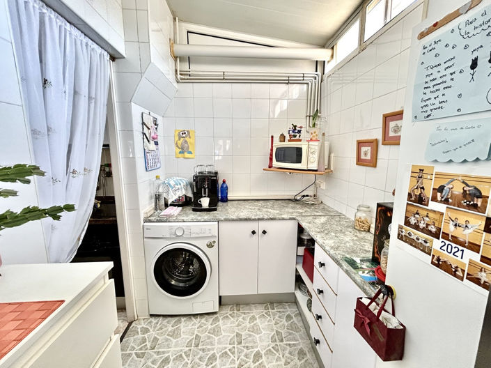 Image No.10-2 Bed Townhouse for sale