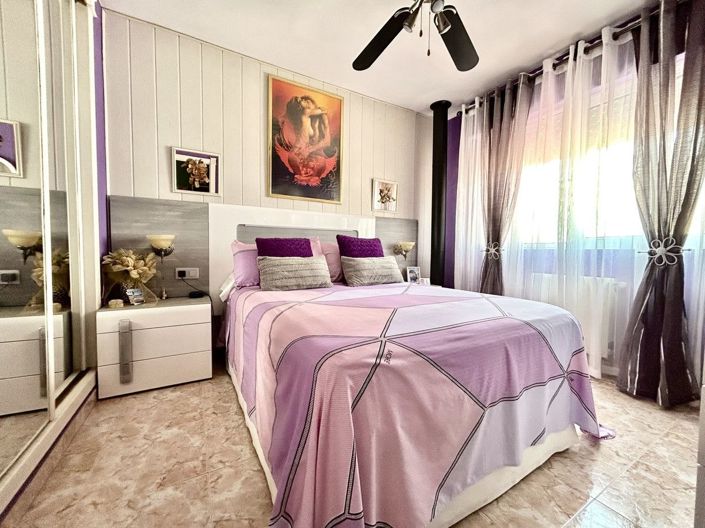 Image No.11-2 Bed House for sale