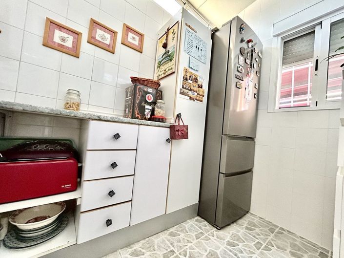 Image No.9-2 Bed House for sale