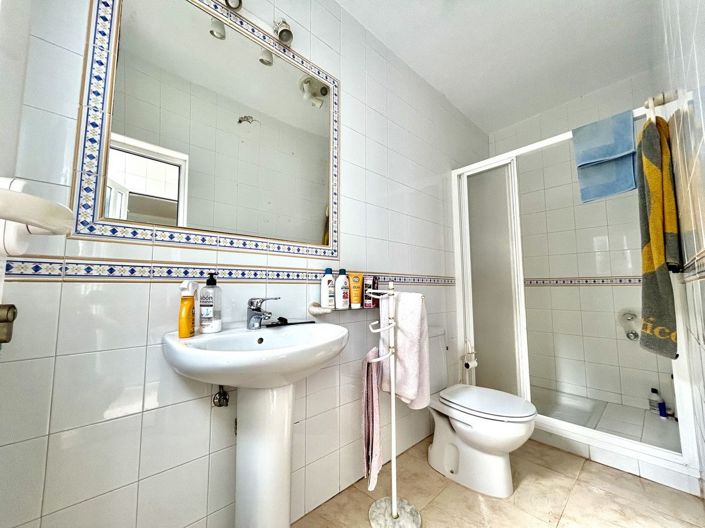 Image No.16-3 Bed House for sale