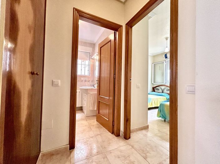 Image No.17-3 Bed House for sale