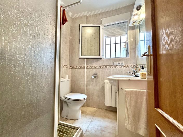 Image No.20-3 Bed House for sale