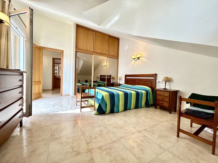 Image No.22-3 Bed House for sale