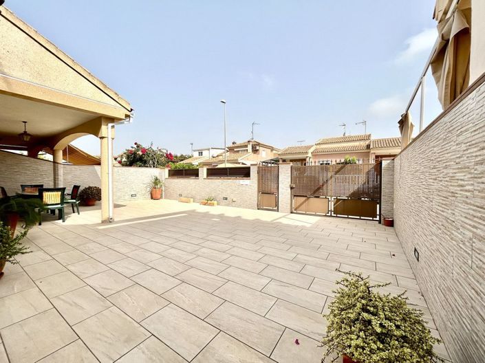Image No.3-3 Bed House for sale