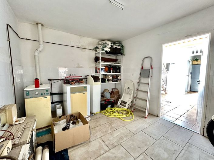 Image No.37-3 Bed House for sale