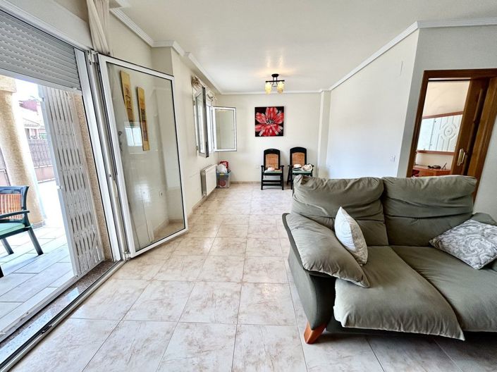 Image No.8-3 Bed House for sale