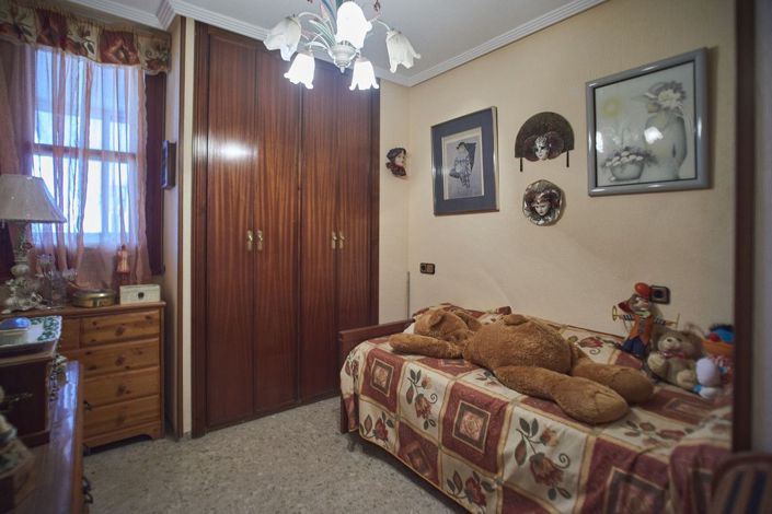 Image No.24-4 Bed Apartment for sale