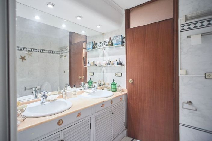 Image No.27-4 Bed Apartment for sale