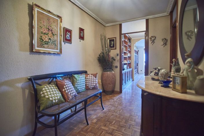 Image No.9-4 Bed Apartment for sale