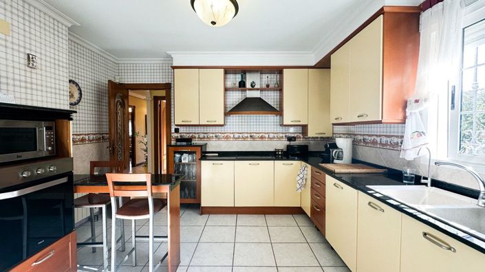 Image No.16-6 Bed Villa for sale