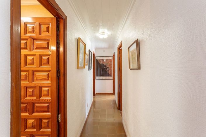 Image No.14-6 Bed Villa for sale