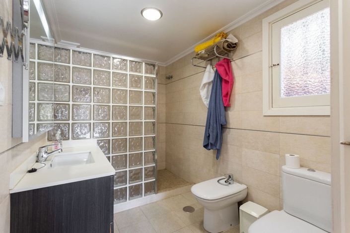 Image No.20-6 Bed Villa for sale
