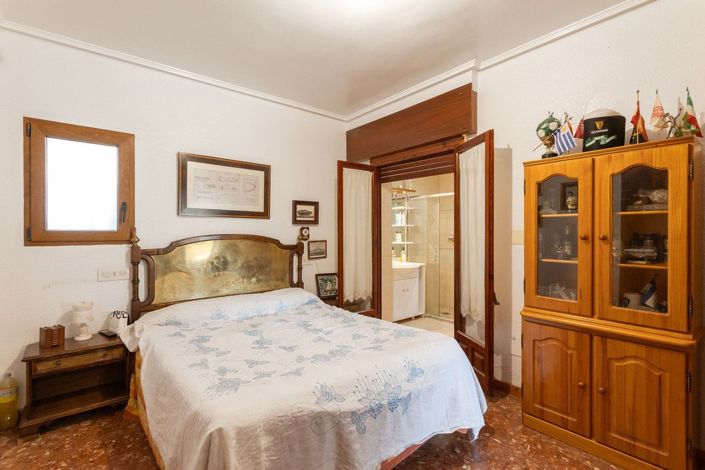 Image No.23-6 Bed Villa for sale