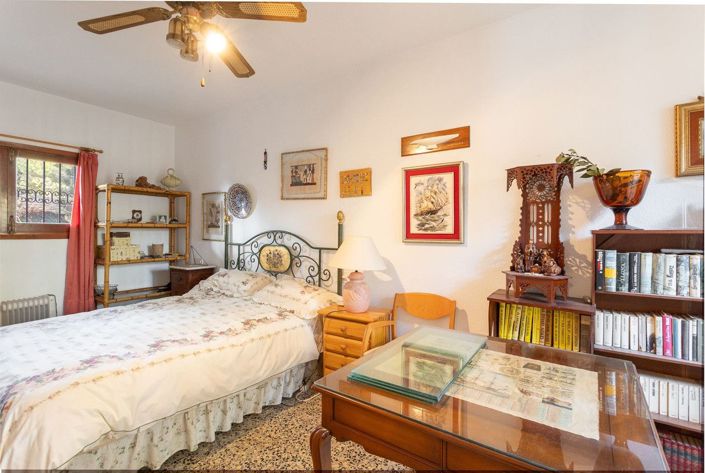 Image No.28-6 Bed Villa for sale