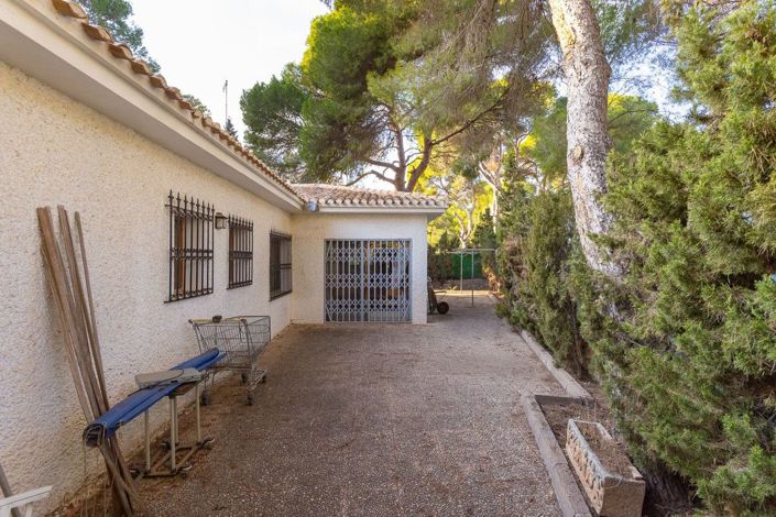 Image No.35-6 Bed Villa for sale