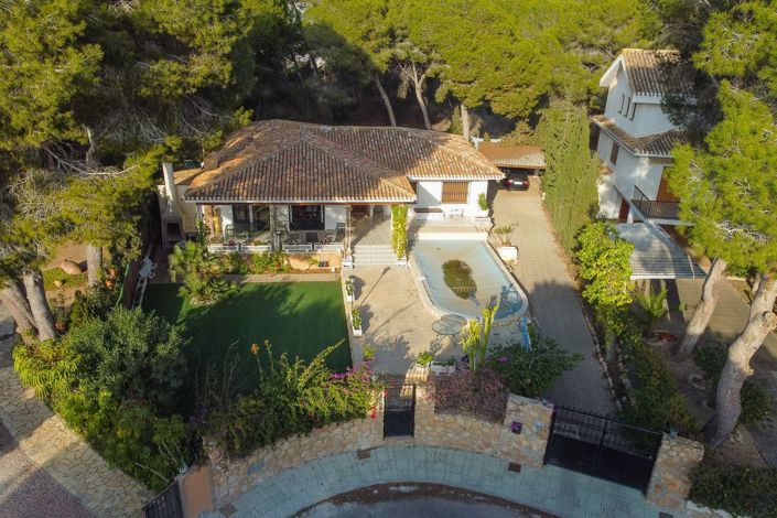 Image No.4-6 Bed Villa for sale