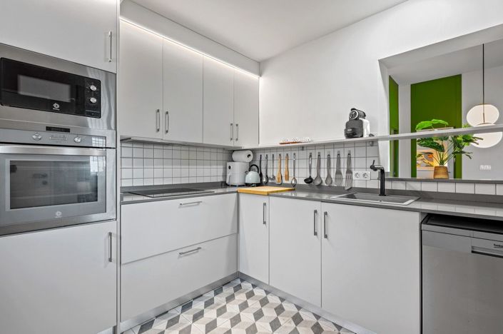 Image No.11-3 Bed House for sale