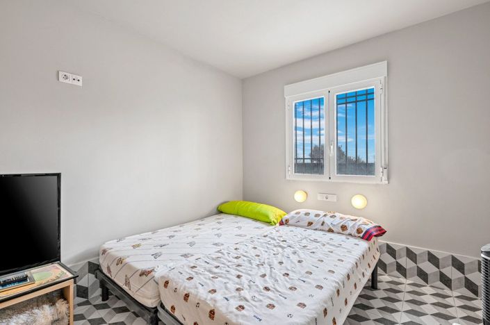 Image No.22-3 Bed House for sale