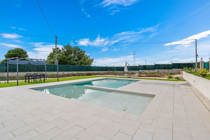 Image No.31-3 Bed House for sale