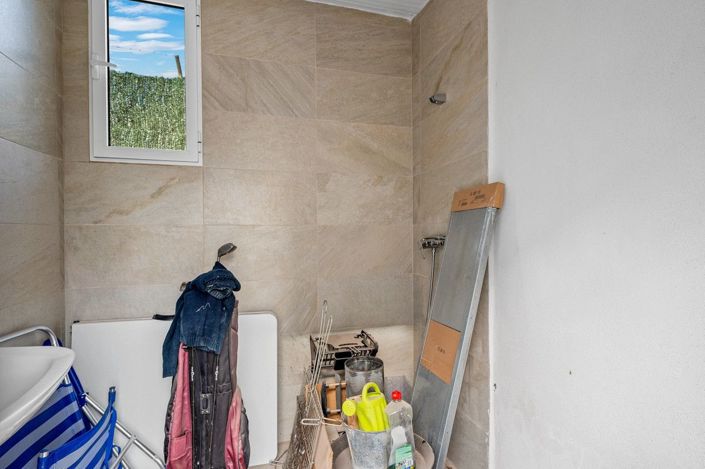 Image No.35-3 Bed House for sale