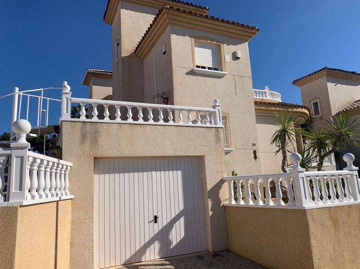 Image No.2-3 Bed Villa for sale