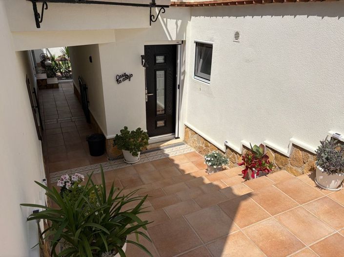 Image No.27-4 Bed Villa for sale