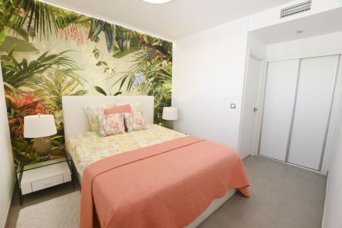 Image No.18-2 Bed Apartment for sale