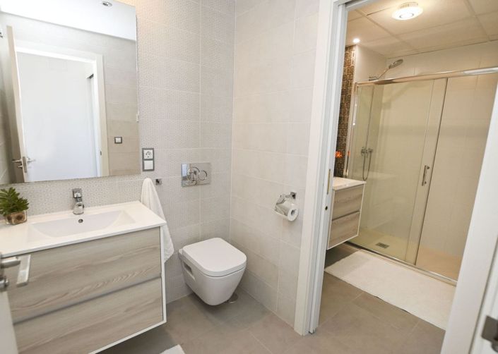 Image No.30-2 Bed Apartment for sale