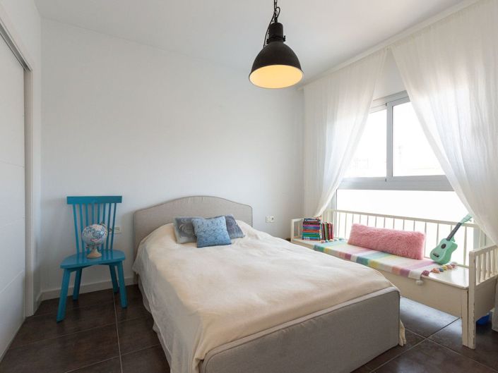 Image No.19-5 Bed House for sale