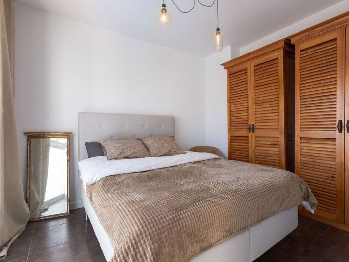 Image No.22-5 Bed House for sale