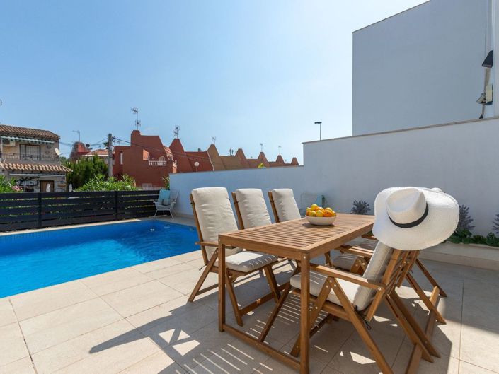 Image No.28-5 Bed House for sale