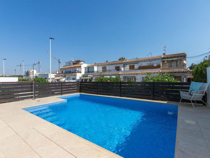 Image No.30-5 Bed House for sale