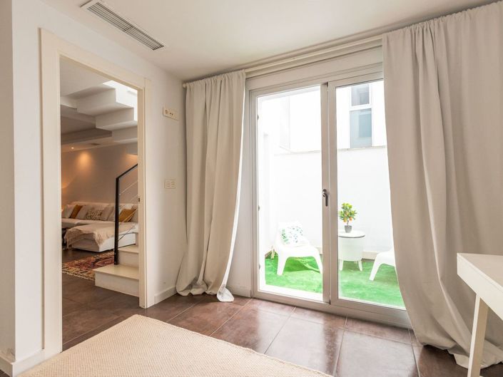 Image No.34-5 Bed House for sale